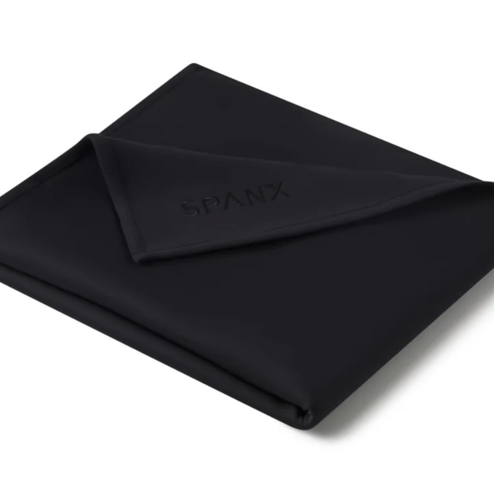 SPANX AirEssentials Blanket - Picture 2 of 4